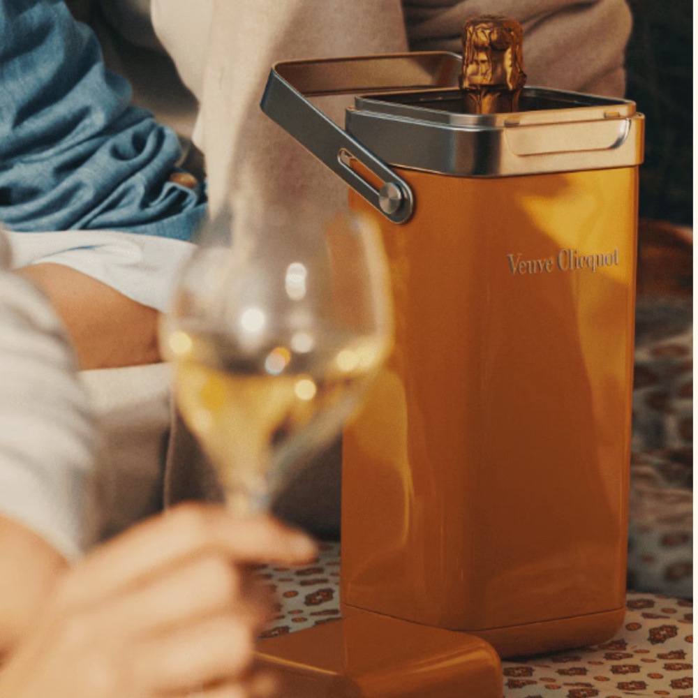 NEW authentic VEUVE CLICQUOT ROSE COOLER - Picture 7 of 9